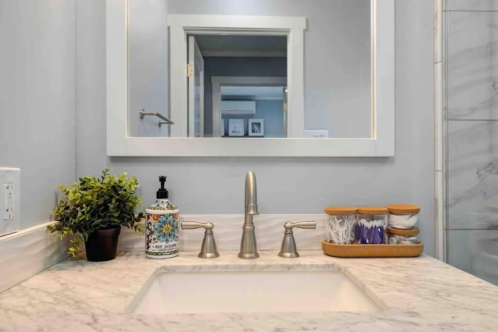 Pet Friendly Midtown/Downtown Entire Condo -Free Parking Sacramento