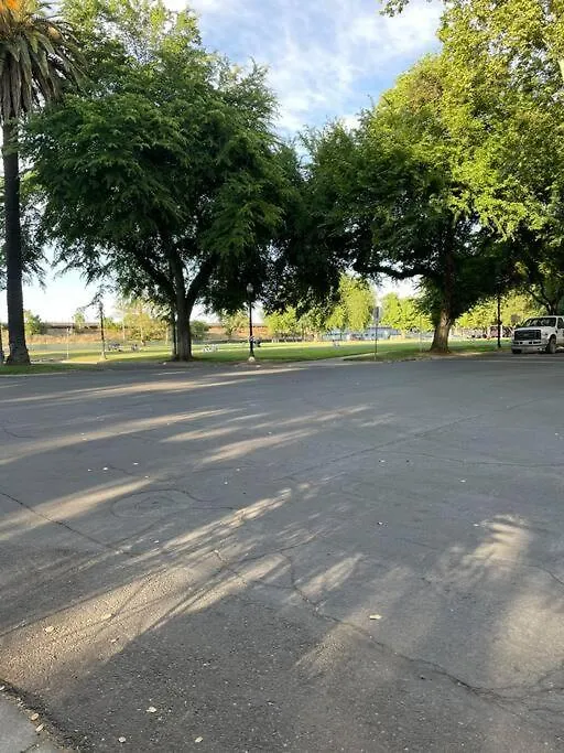 Apartment Pet Friendly Midtown/Downtown Entire Condo -Free Parking Sacramento