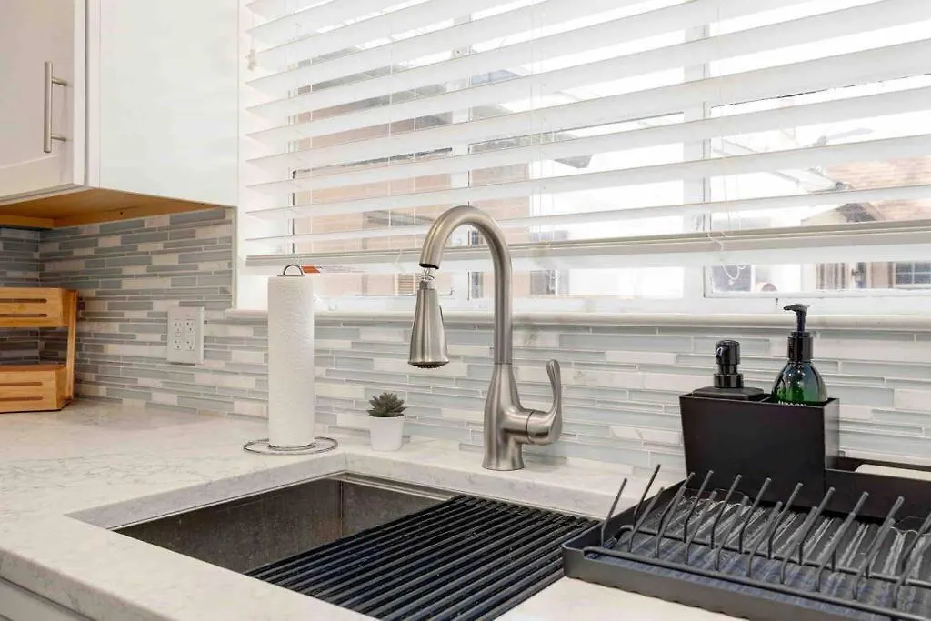 Pet Friendly Midtown/Downtown Entire Condo -Free Parking Sacramento