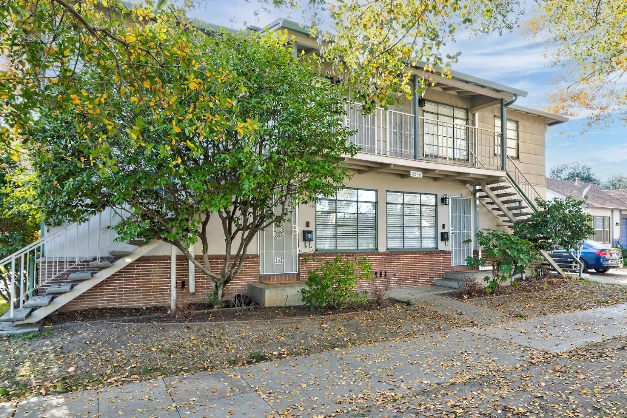 Pet Friendly Midtown/Downtown Entire Condo -Free Parking Sacramento United States
